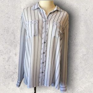 •Loft• Women’s stripped design button up‎ blouse